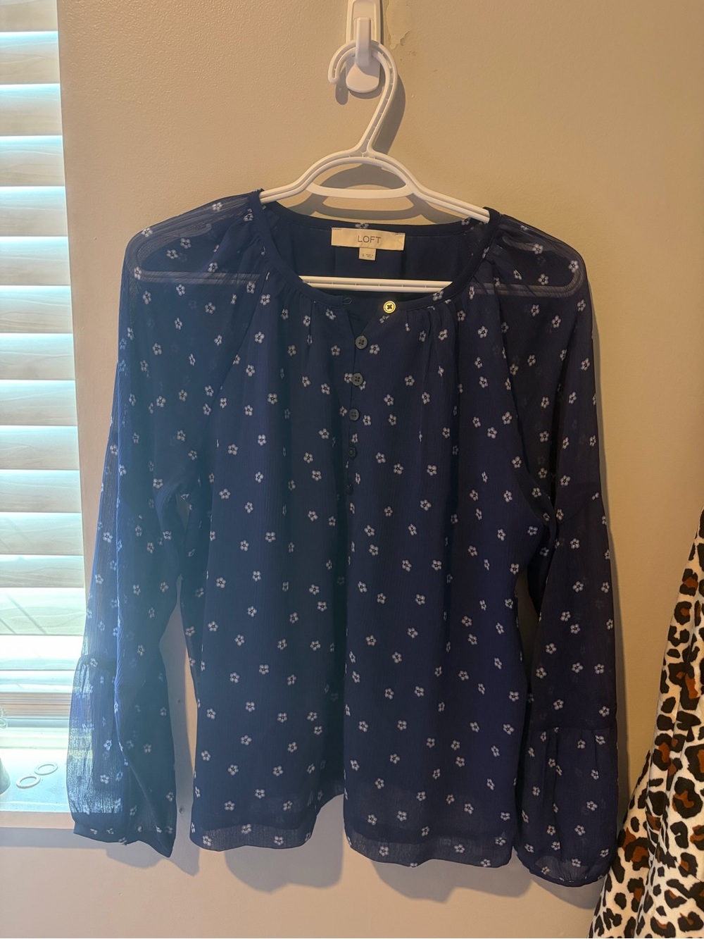 LOFT Navy Blue Floral Button-Front Long-Sleeve Blouse